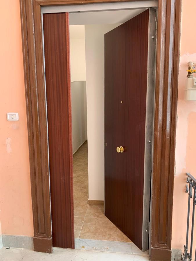 Miris Home Fast And Comfortable With Self Check In 8 Minutes Walk Near Naples Airport Ngoại thất bức ảnh
