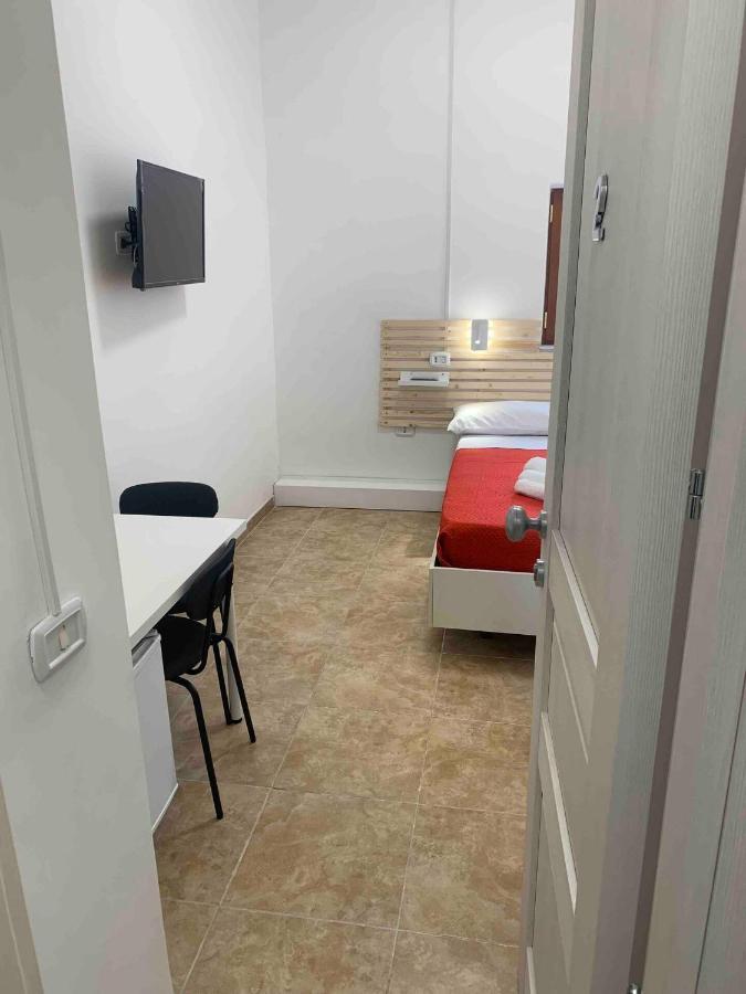 Miris Home Fast And Comfortable With Self Check In 8 Minutes Walk Near Naples Airport Ngoại thất bức ảnh