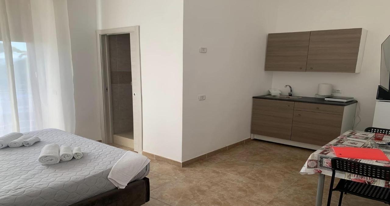 Miris Home Fast And Comfortable With Self Check In 8 Minutes Walk Near Naples Airport Ngoại thất bức ảnh